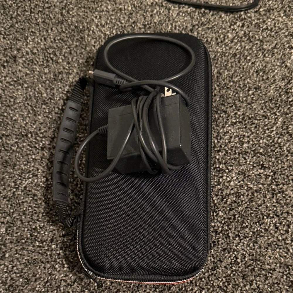 Nintendo Handheld Console - Blue - Picture 10 of 12